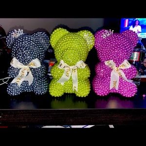 I'm selling valentines gift 🎁 birthday gift let me know